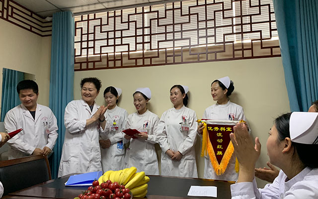 【5.12护士节】江南在线登录入口-江南（中国）
举办茶话会白衣天使受表彰(图6)